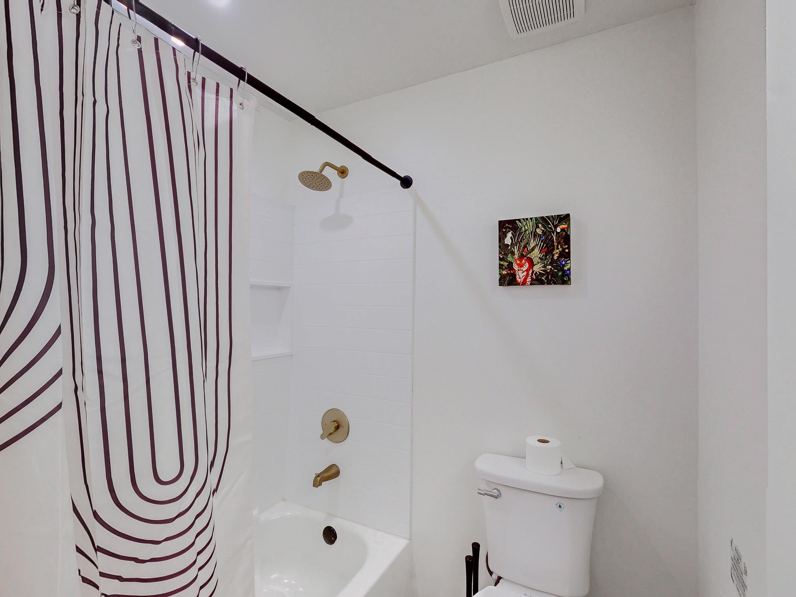Furnished room for rent in Decatur — Indigo photo 18