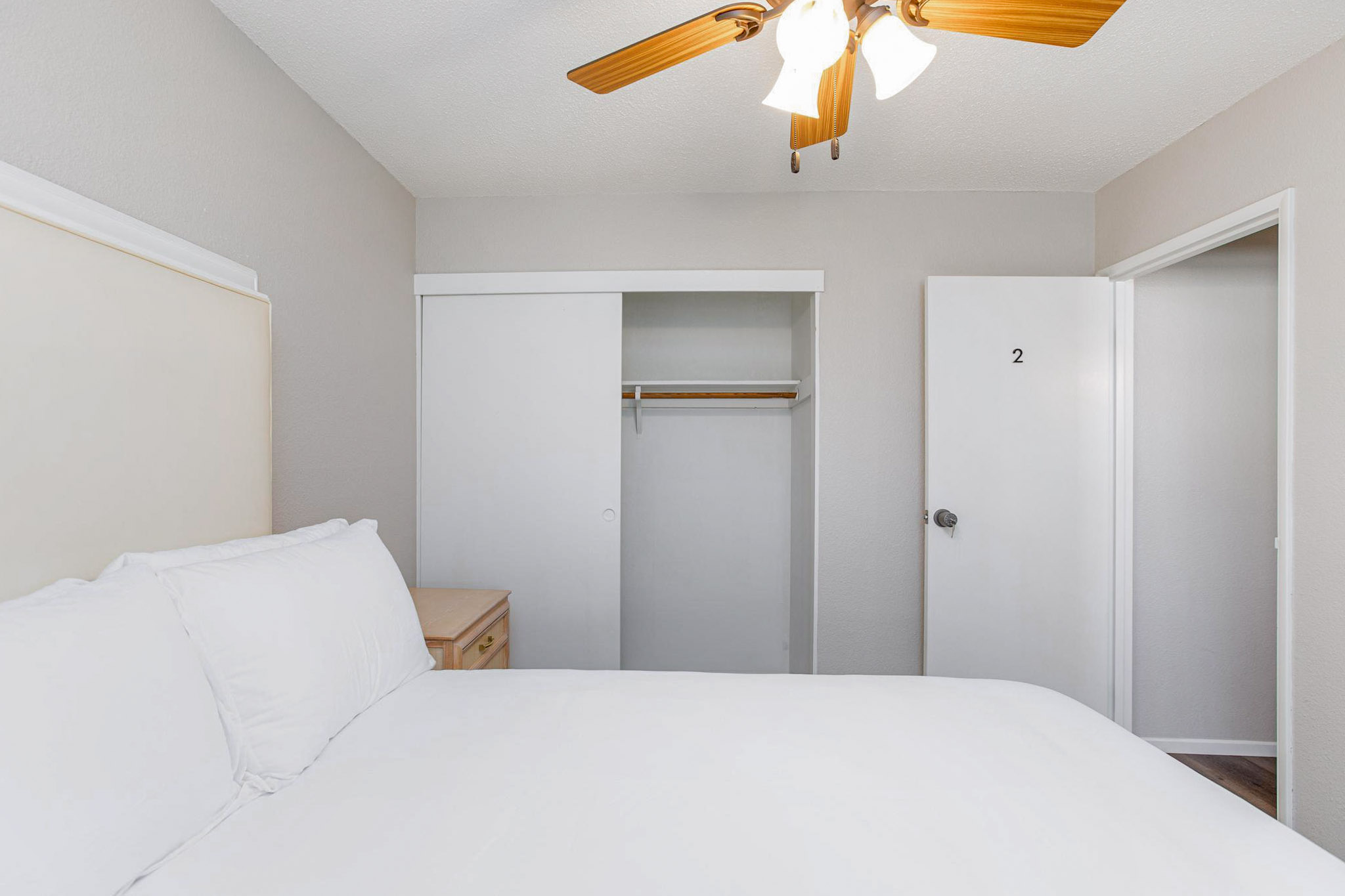 Room for Rent - Comfortable & cozy Las Vegas House with Backyard