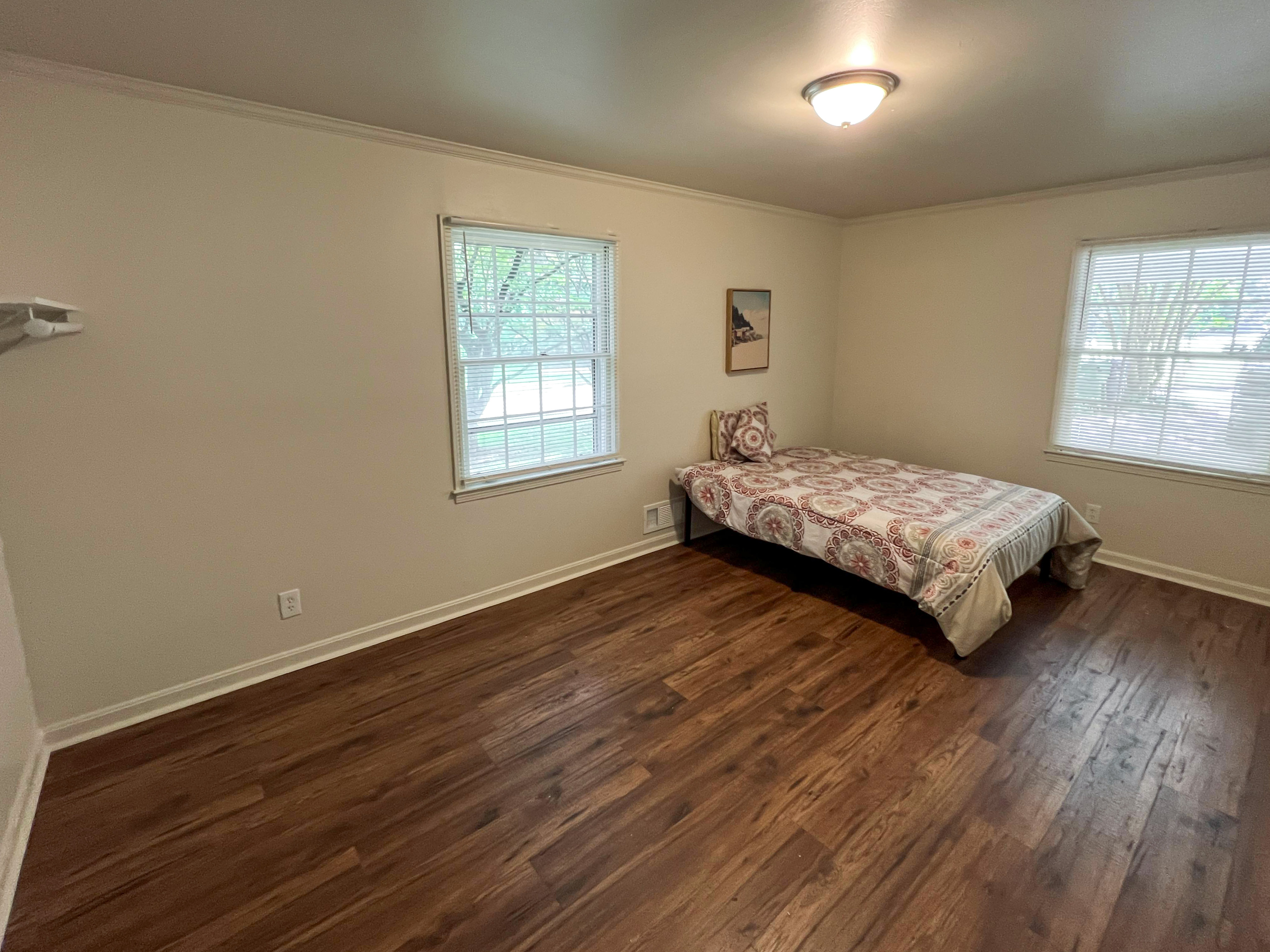 Room for Rent - Cozy Living in a Vibrant Atlanta Community, Steps Away From Public Transit!