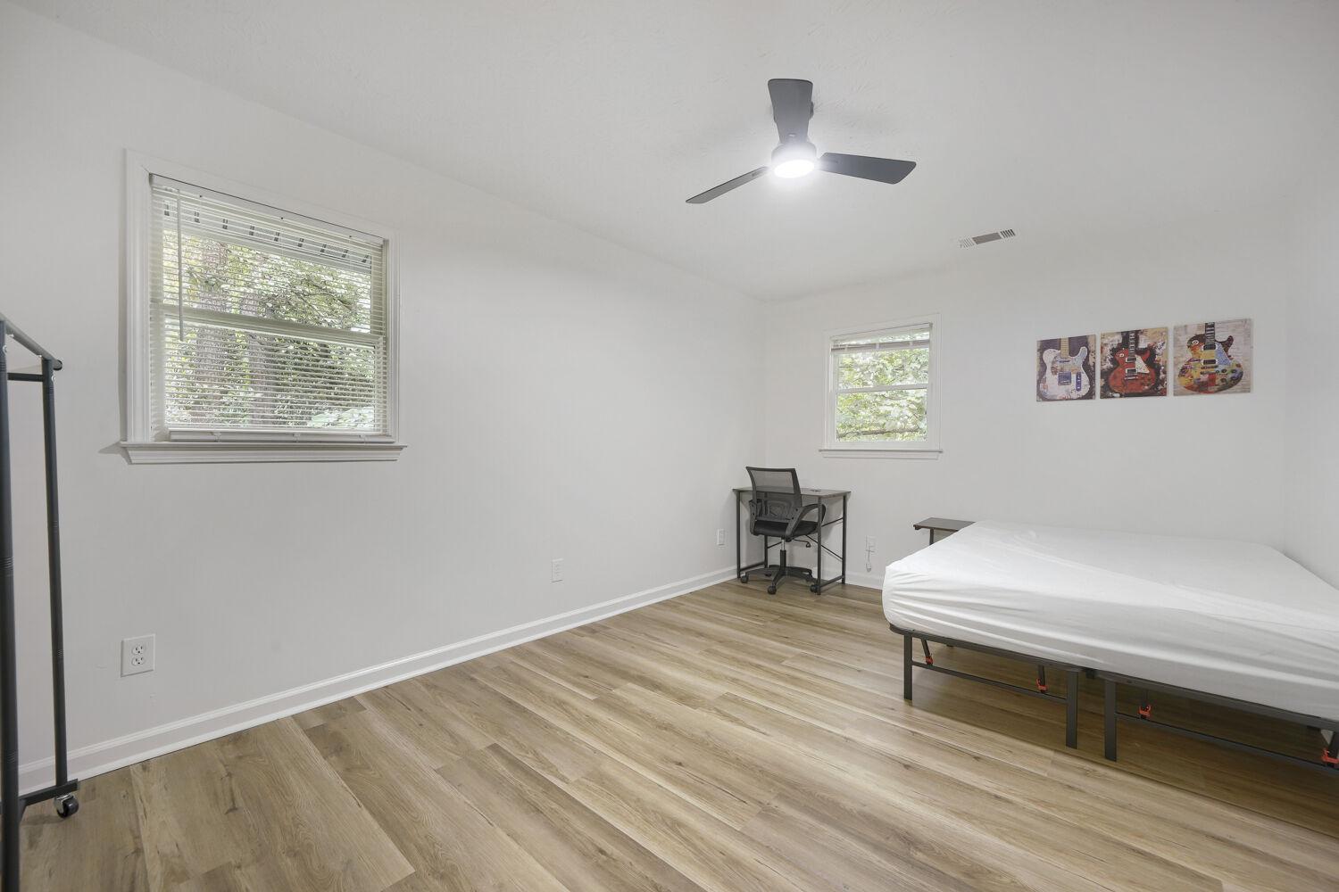 Furnished room for rent in Baker Hills, Atlanta — Willow photo 13