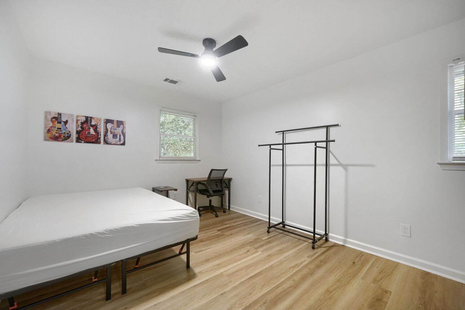 Furnished room for rent in Baker Hills, Atlanta — Willow photo 20