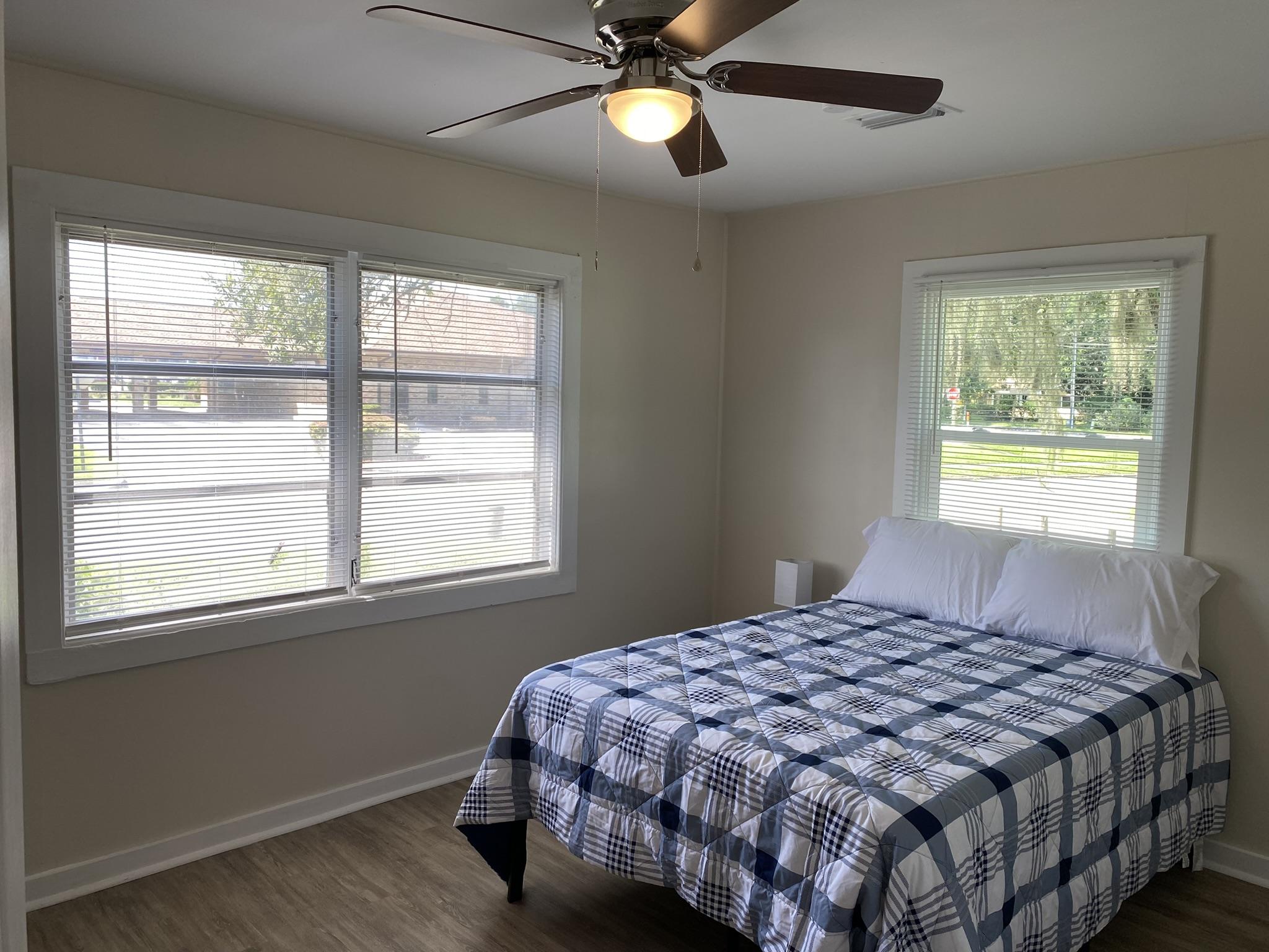 Room for Rent - Super Star Host | Beautiful Newly Renovated Home  Close to bus line , shopping and downtown Apopka.  New Winn Dixie is 5 minute walk away.