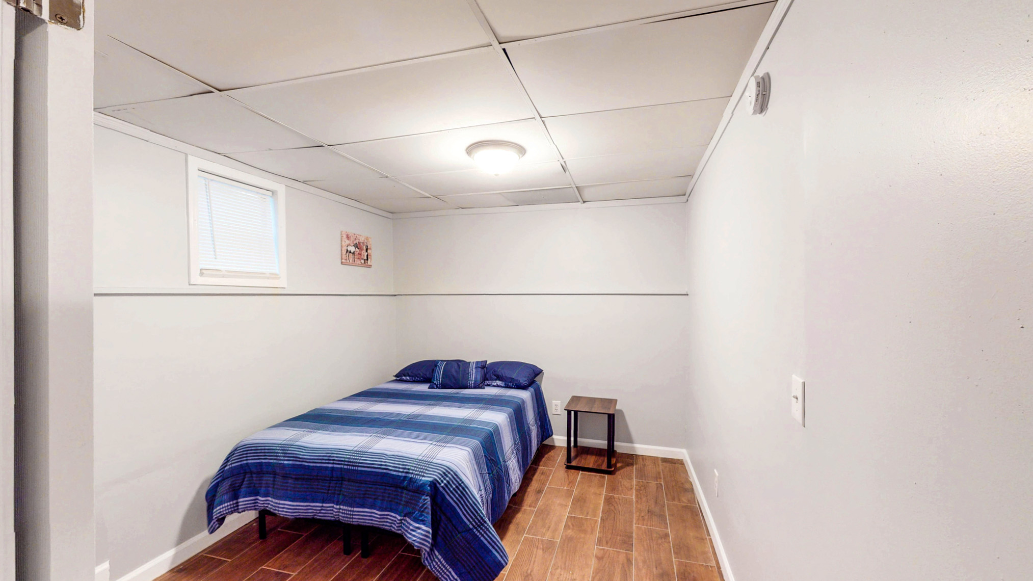 Room for Rent - Stunning Riverdale Home, 5 min walk to bus stop Upper Riverdale Rd SW & Hayes Dr