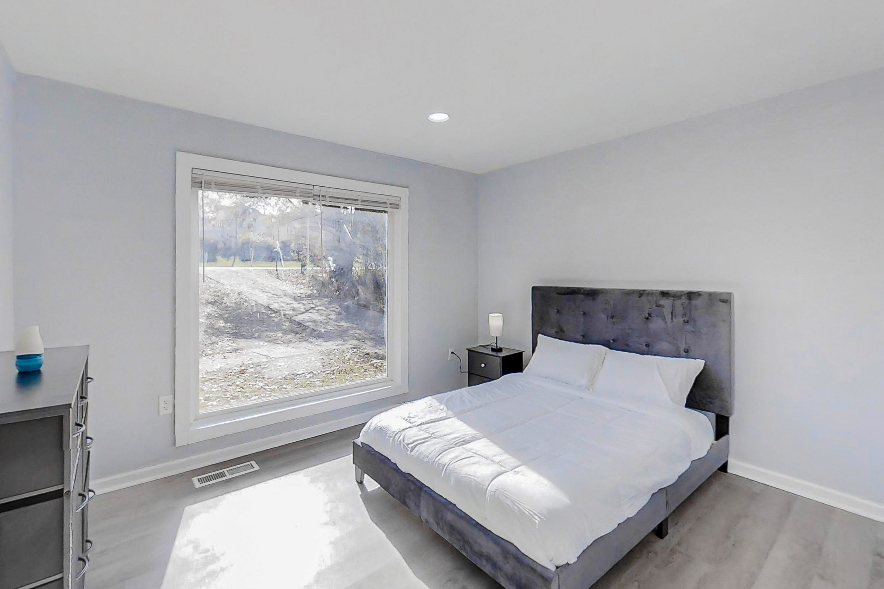 Room for Rent - Atlanta House with Dining area. Newly-renovated & modern