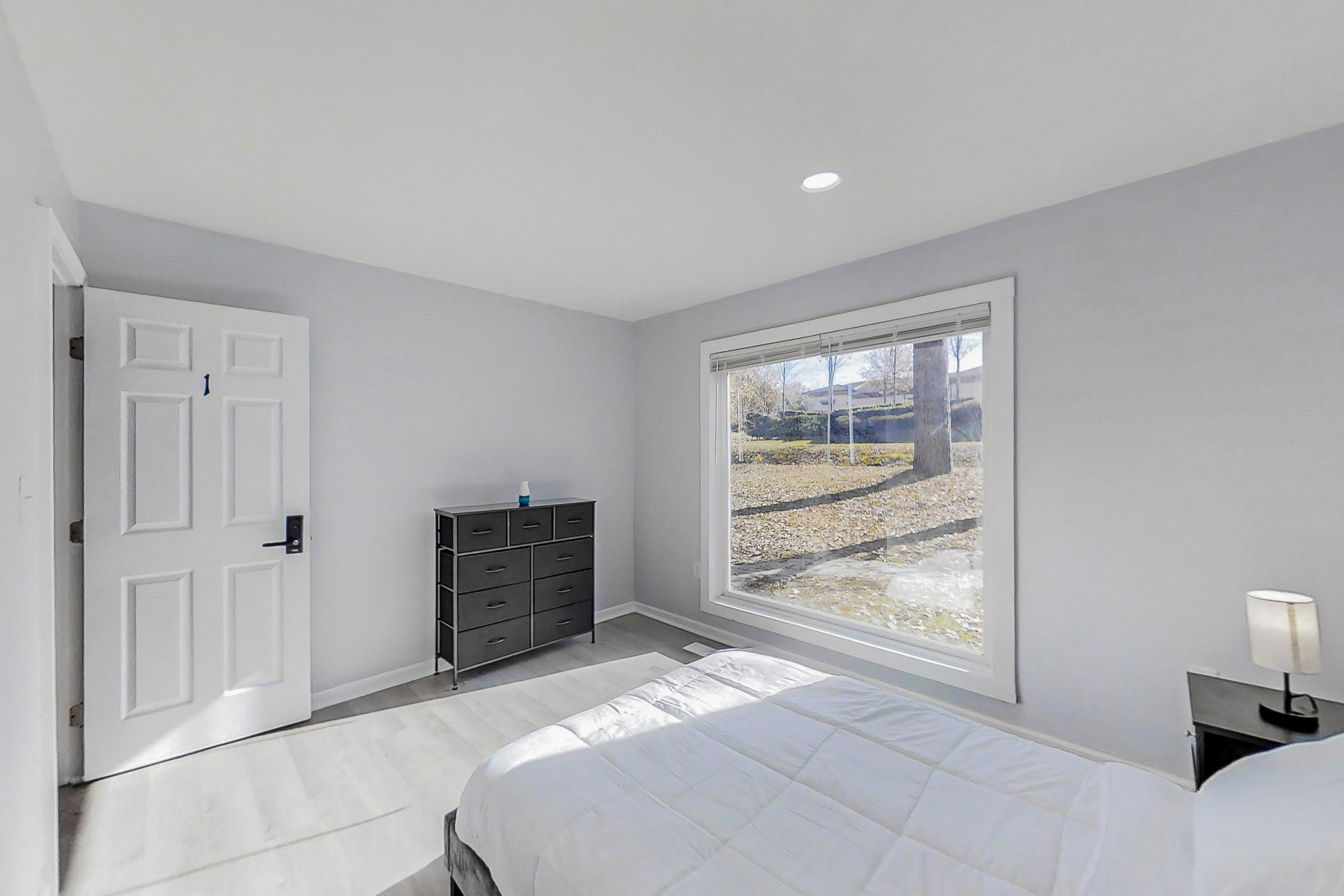 Room for Rent - Atlanta House with Dining area. Newly-renovated & modern