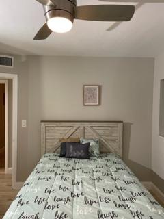 Room for Rent - Lakeland House with Dining area. Comfortable & newly-renovated