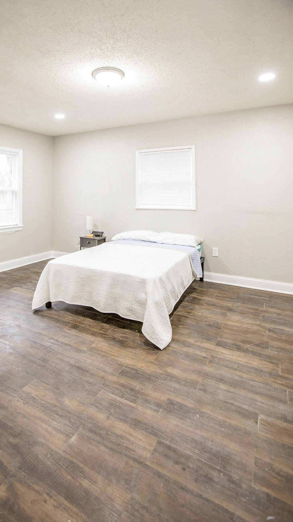 Room for Rent - Newly-renovated & spacious Kansas City House