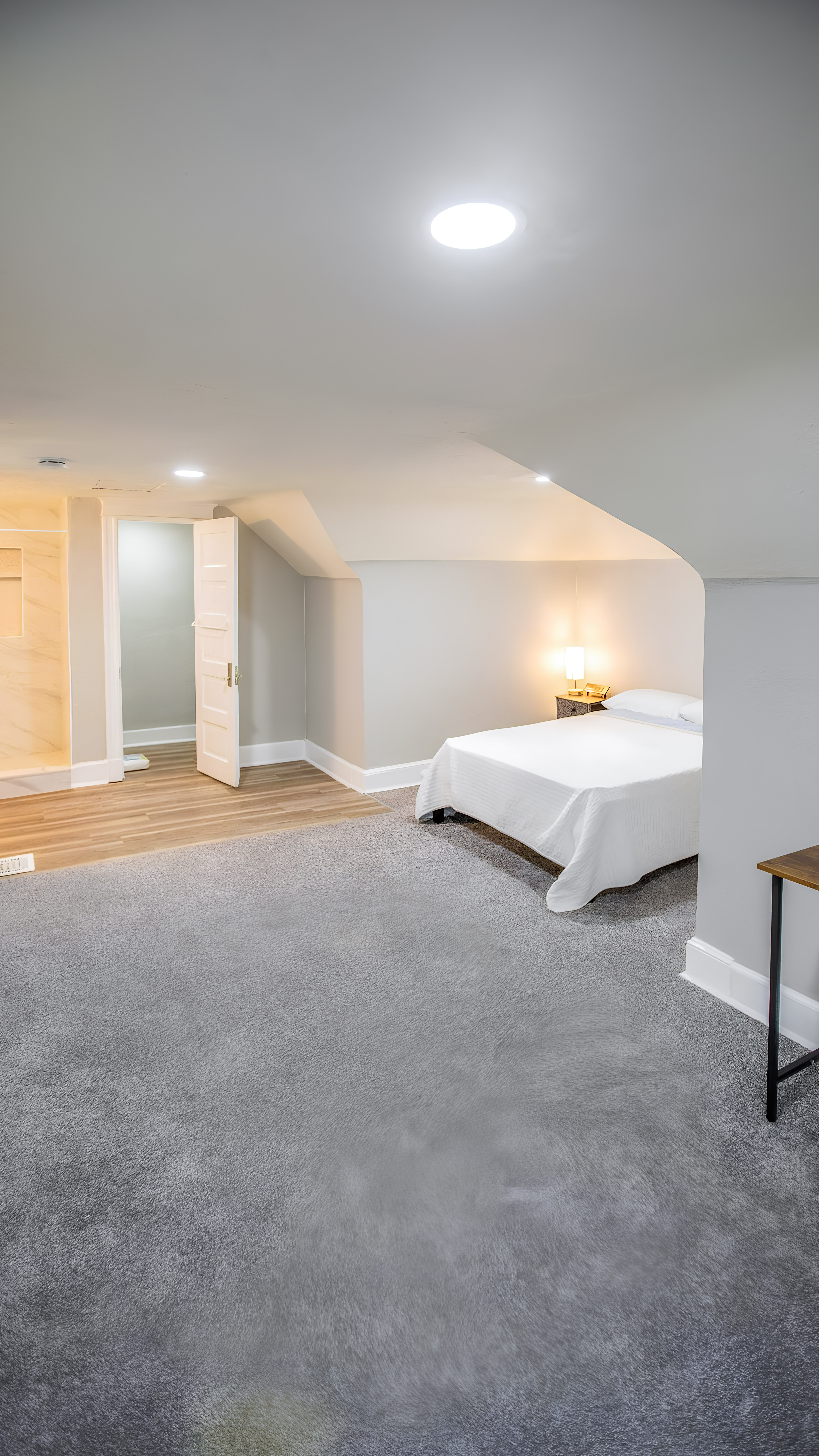 Room for Rent - Newly-renovated & spacious Kansas City House