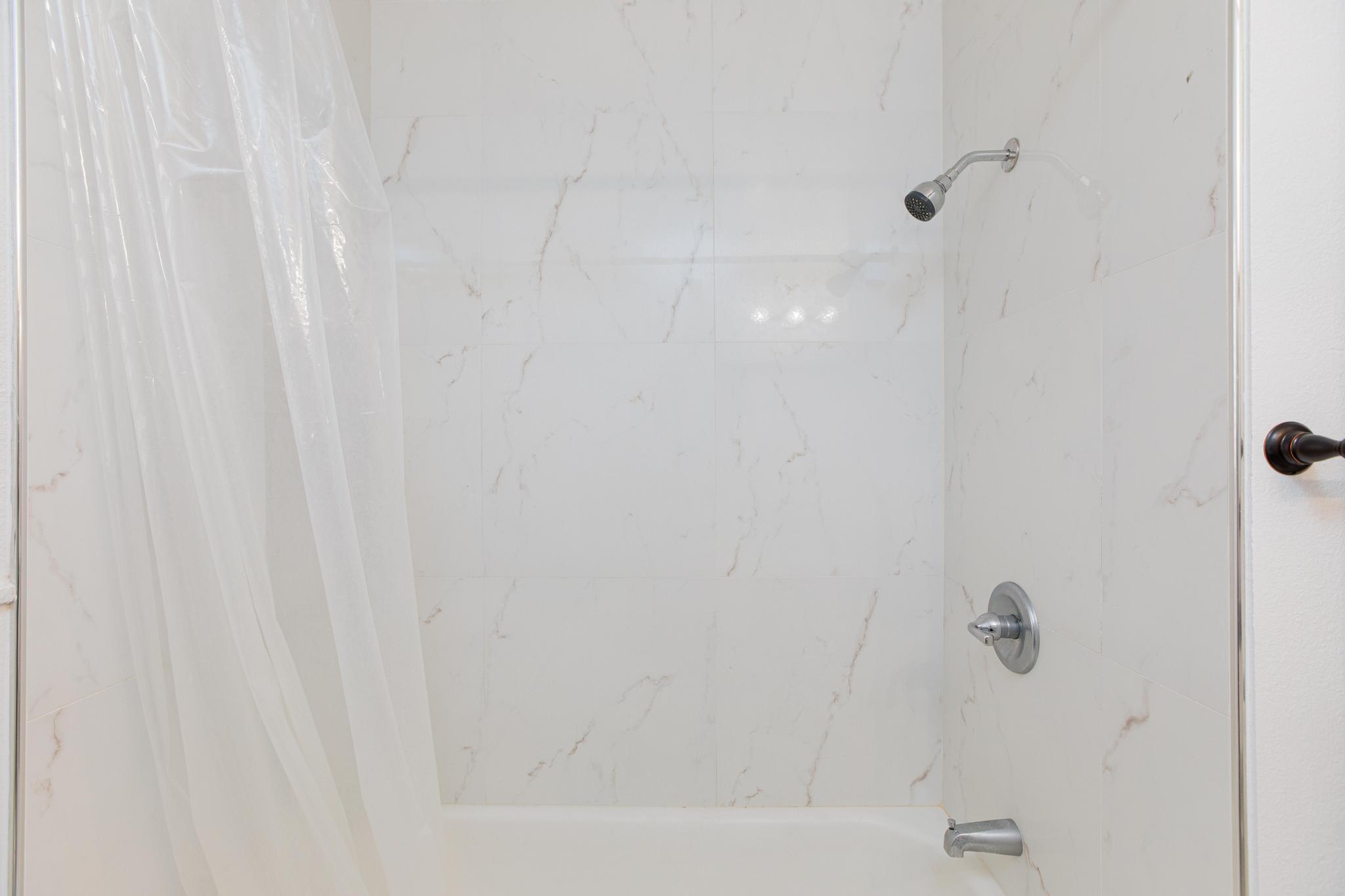 Room for Rent - Homey & newly-renovated Las Vegas House with Patio or porch