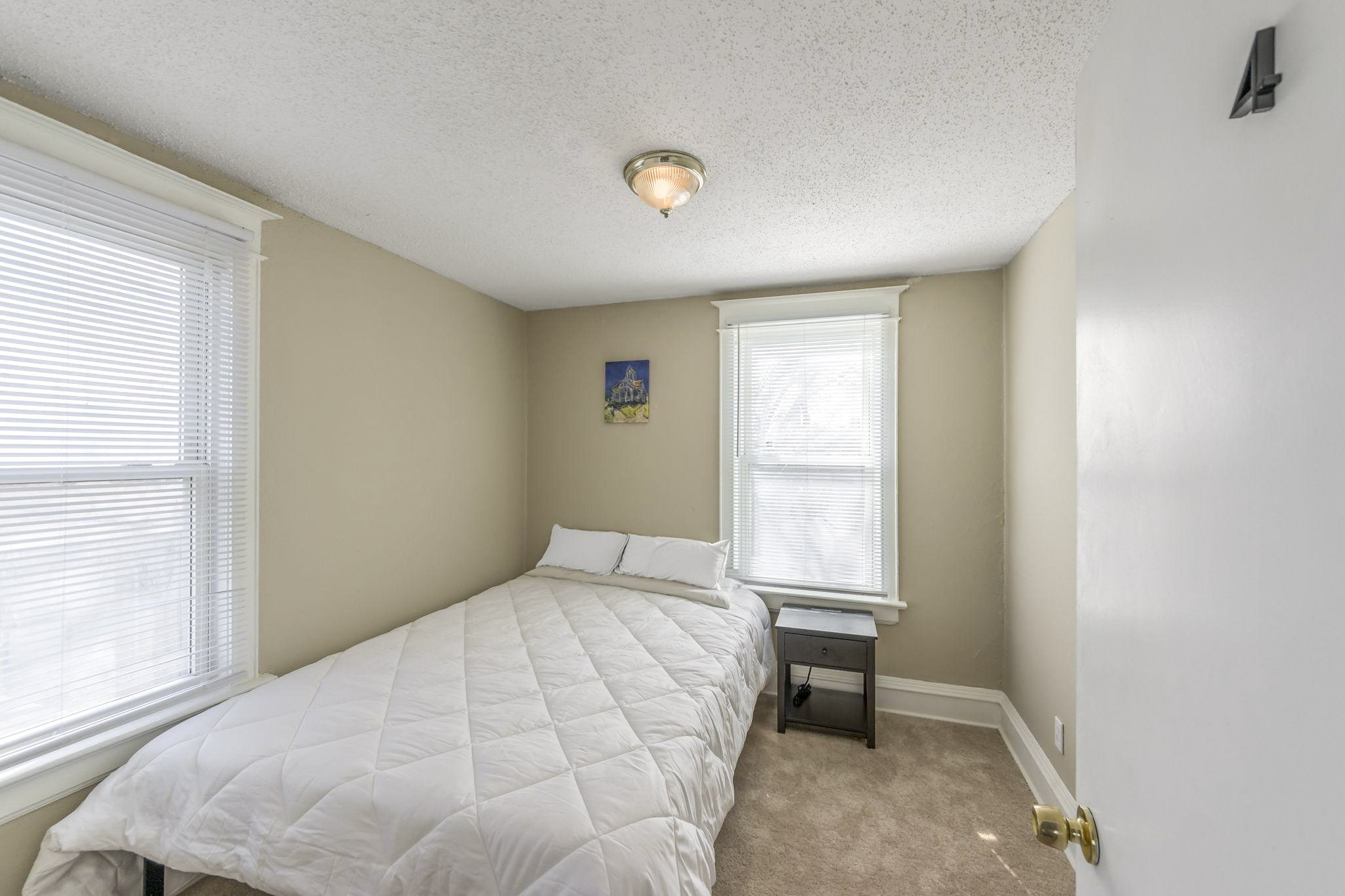 Room for Rent - Homey & comfortable Kansas City House.