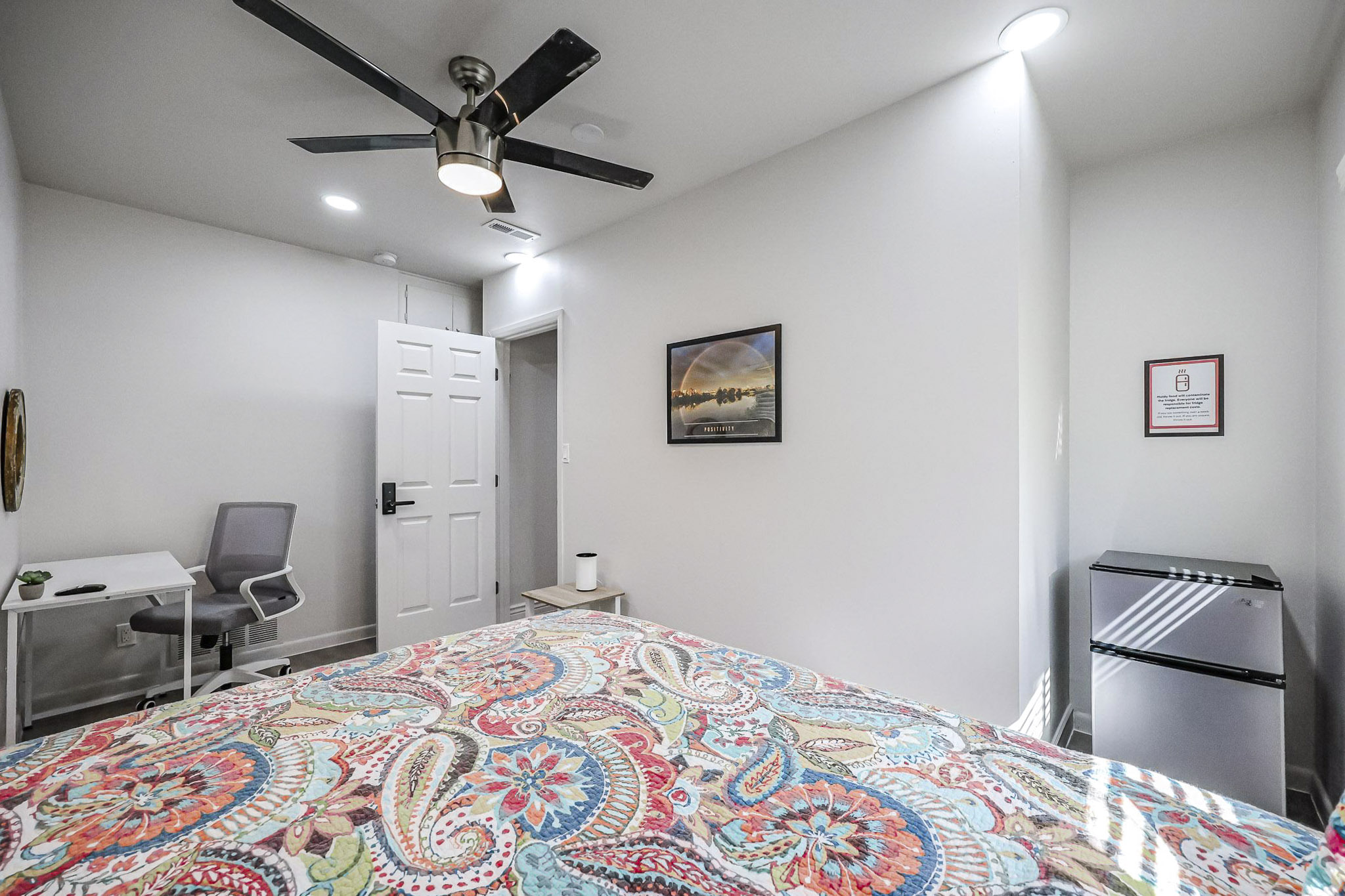 Room for Rent - Perfect Blend of Comfort, Convenience, and Community—with a Pool to Enjoy Whenever You Please!