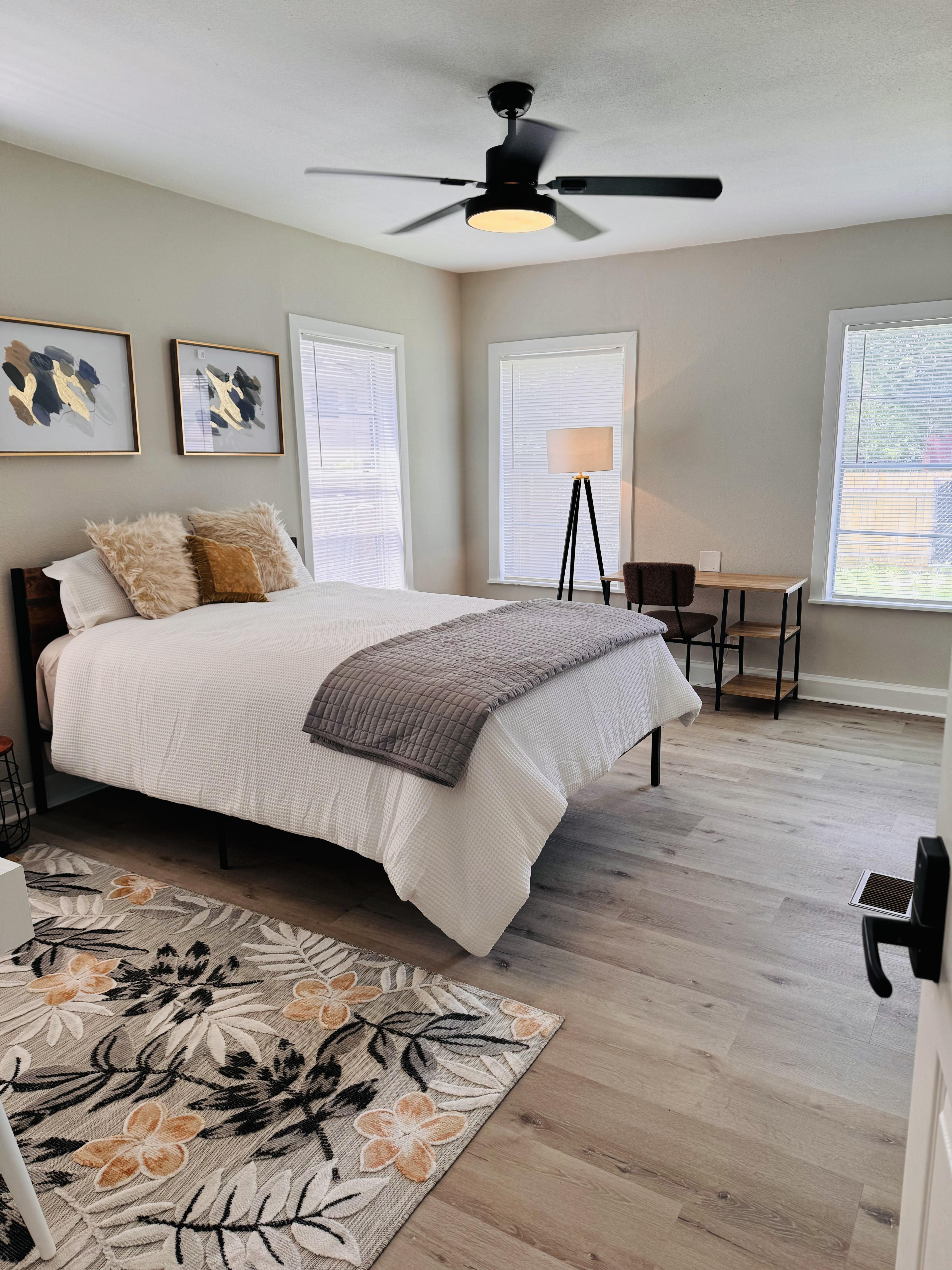 Room for Rent - Contemporary & Luxury Apartment. CENTRAL LOCATION. Spacious. Private. Urban Calmness