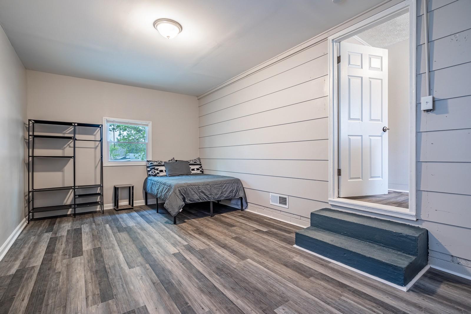 Room for Rent - BRAND NEW! * SuperHost * Beautiful & high-quality Ellenwood House with Backyard. Come relax and enjoy! Book now!