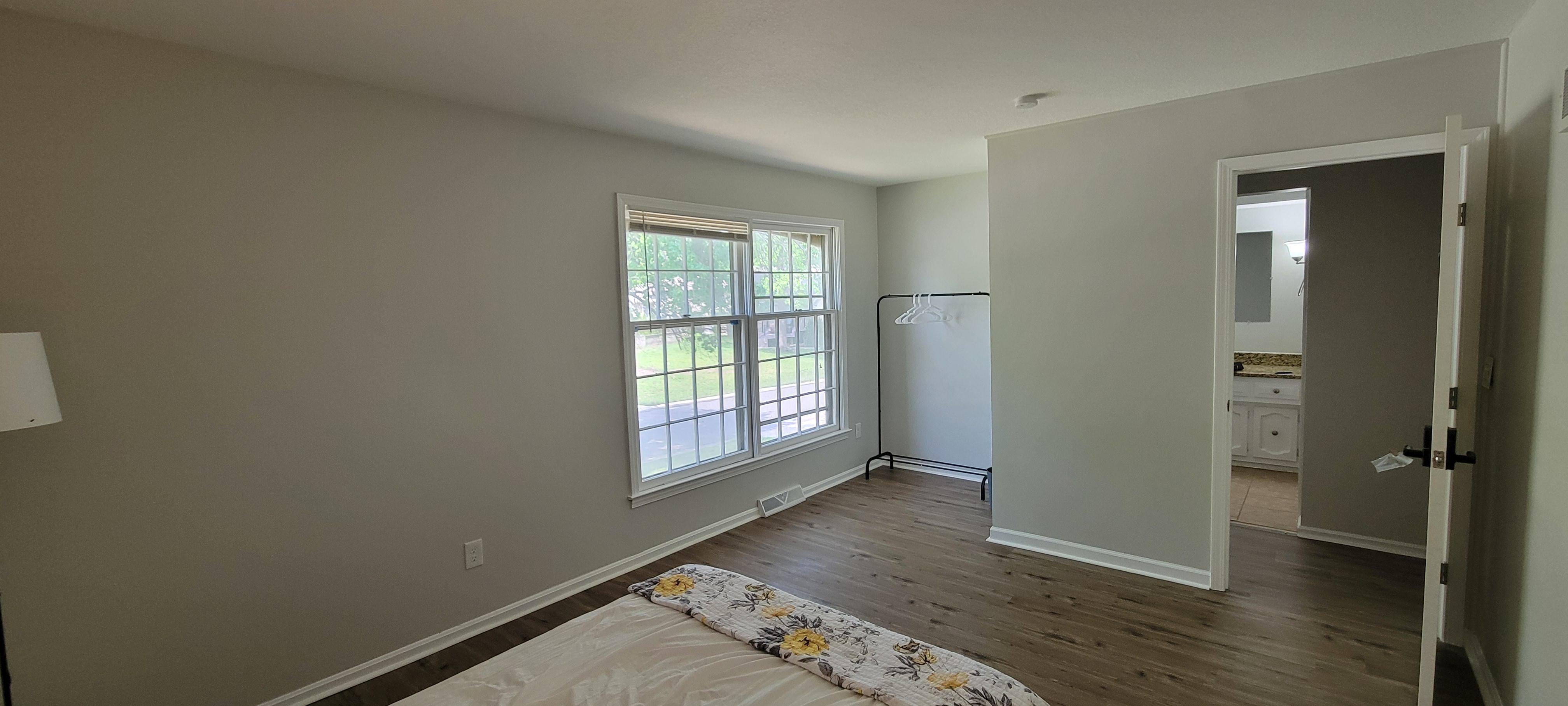 Room for Rent - Newly-renovated & modern Blue Springs House with Dining area