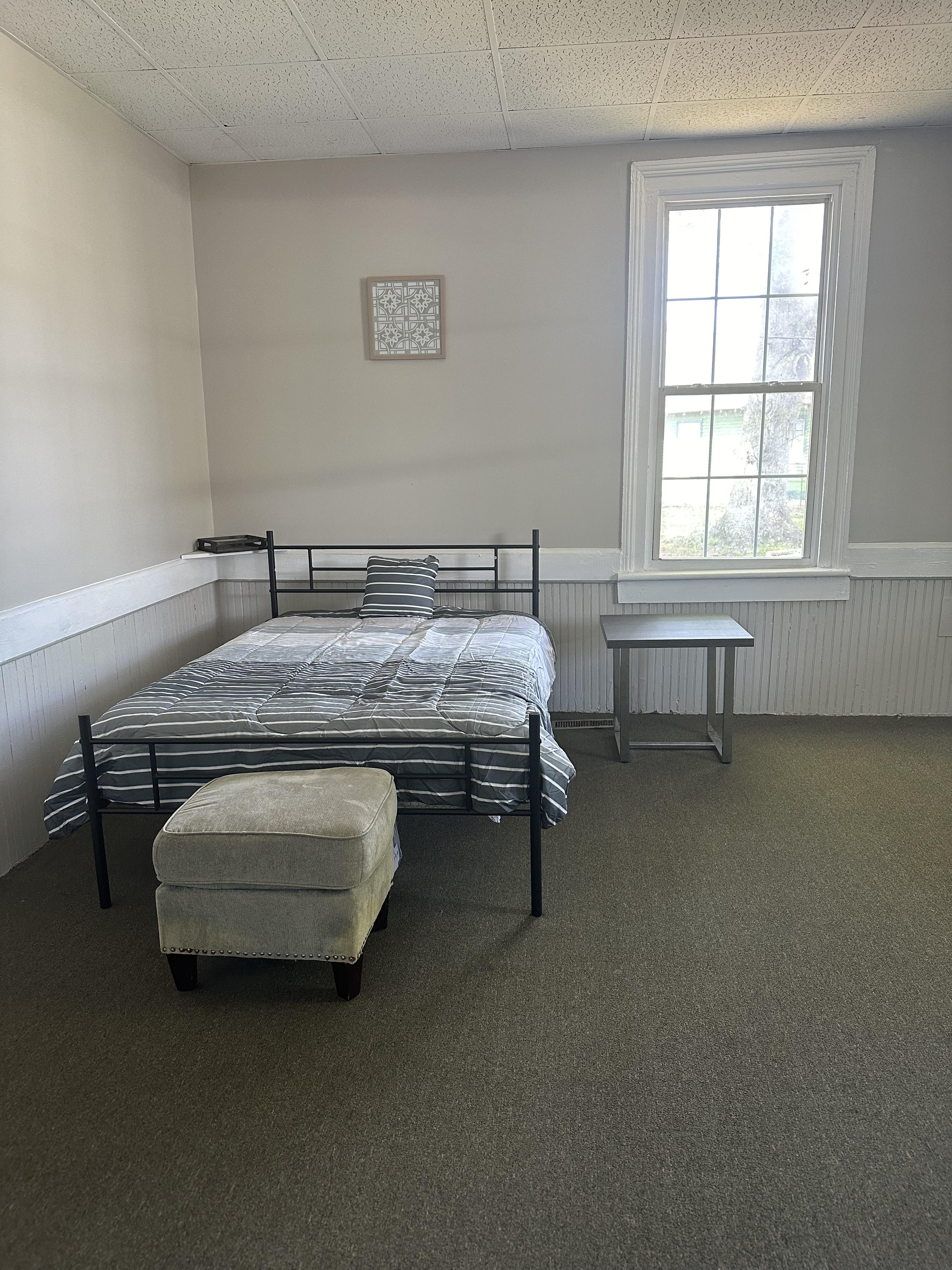 Room for Rent - Homey & comfortable Thomaston Duplex / Multiplex with Patio or porch