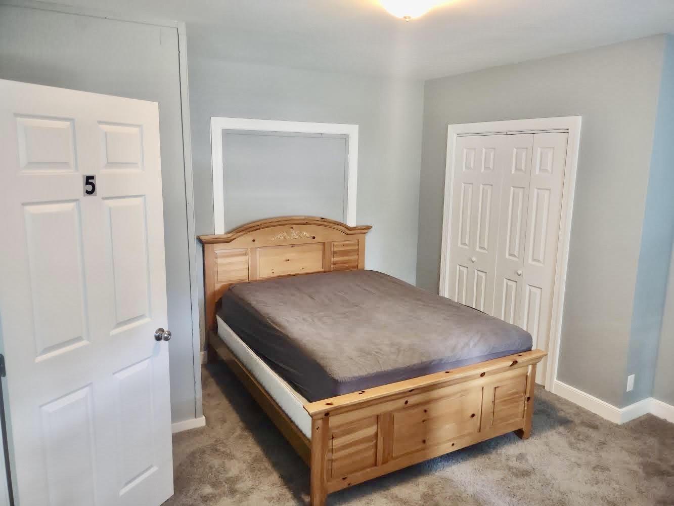 Room for Rent - Stay in newly renovated home with all the amenities!