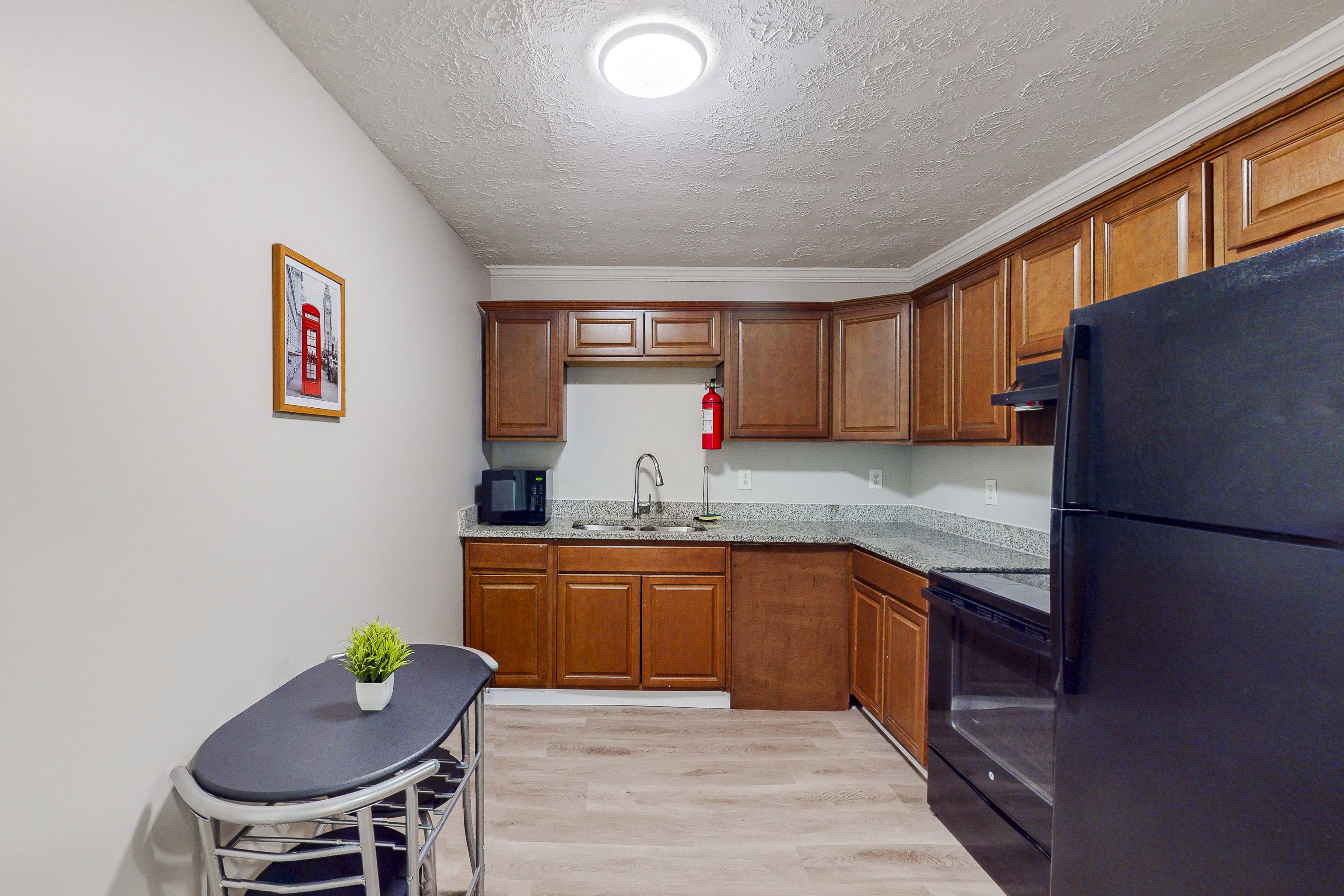 Clean, Safe and Cozy Ellenwood Home! Newly renovated and 1 min walk to