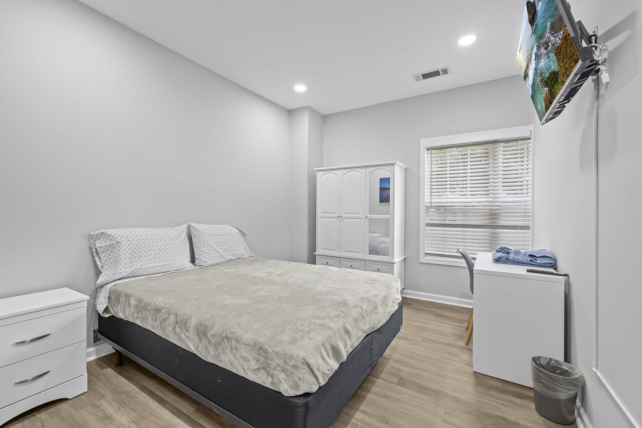 Room for Rent - High-quality & comfortable home in Loganville Free Fast WIFI Cleaning Services Included Move-In Fees Waived‼