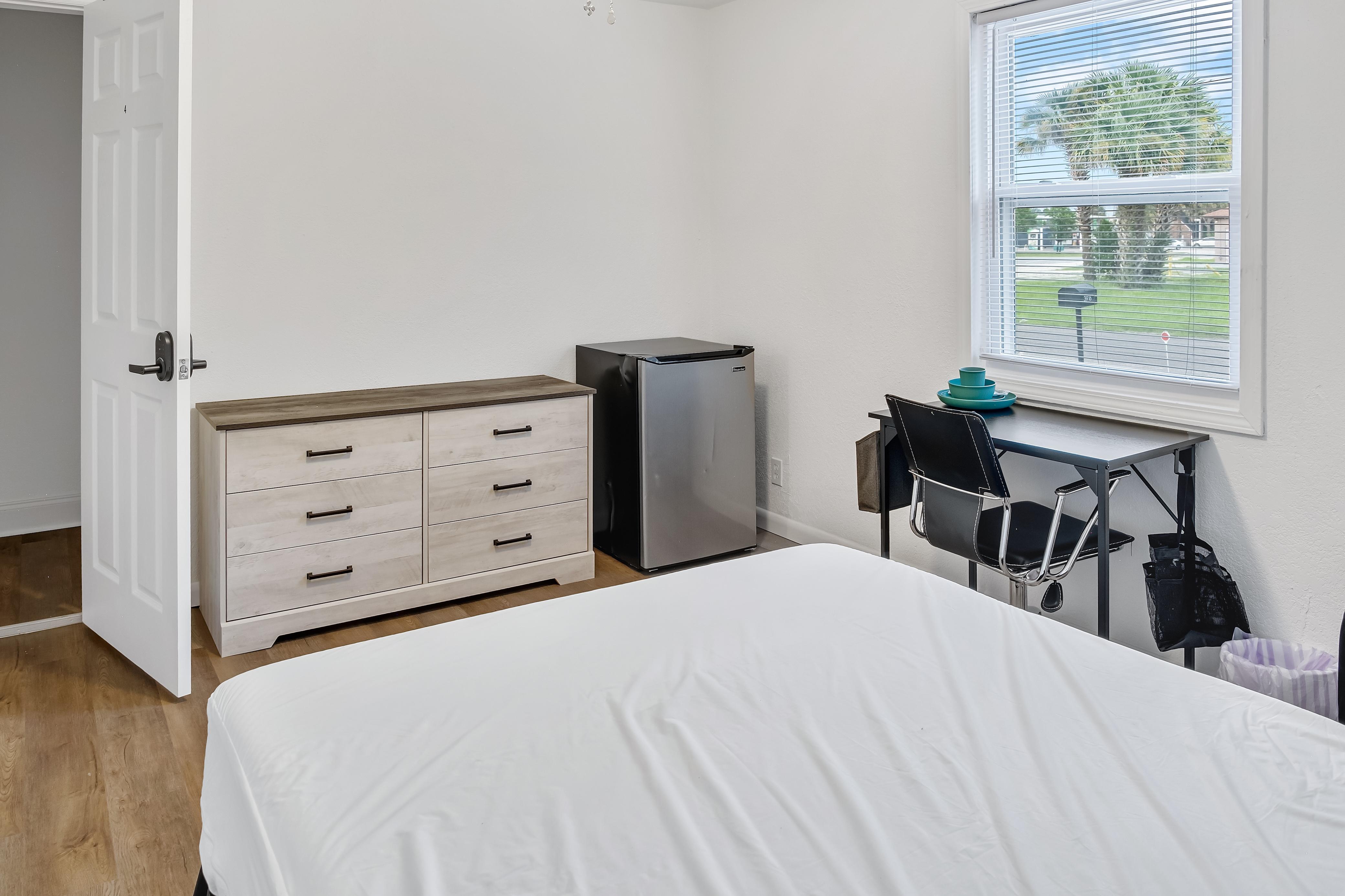 Room for Rent - The Peaceful Home  Minifridges/Monthly Clean/Shared Supplies Provided  Valet Trash Service   Grocery Store Nearby