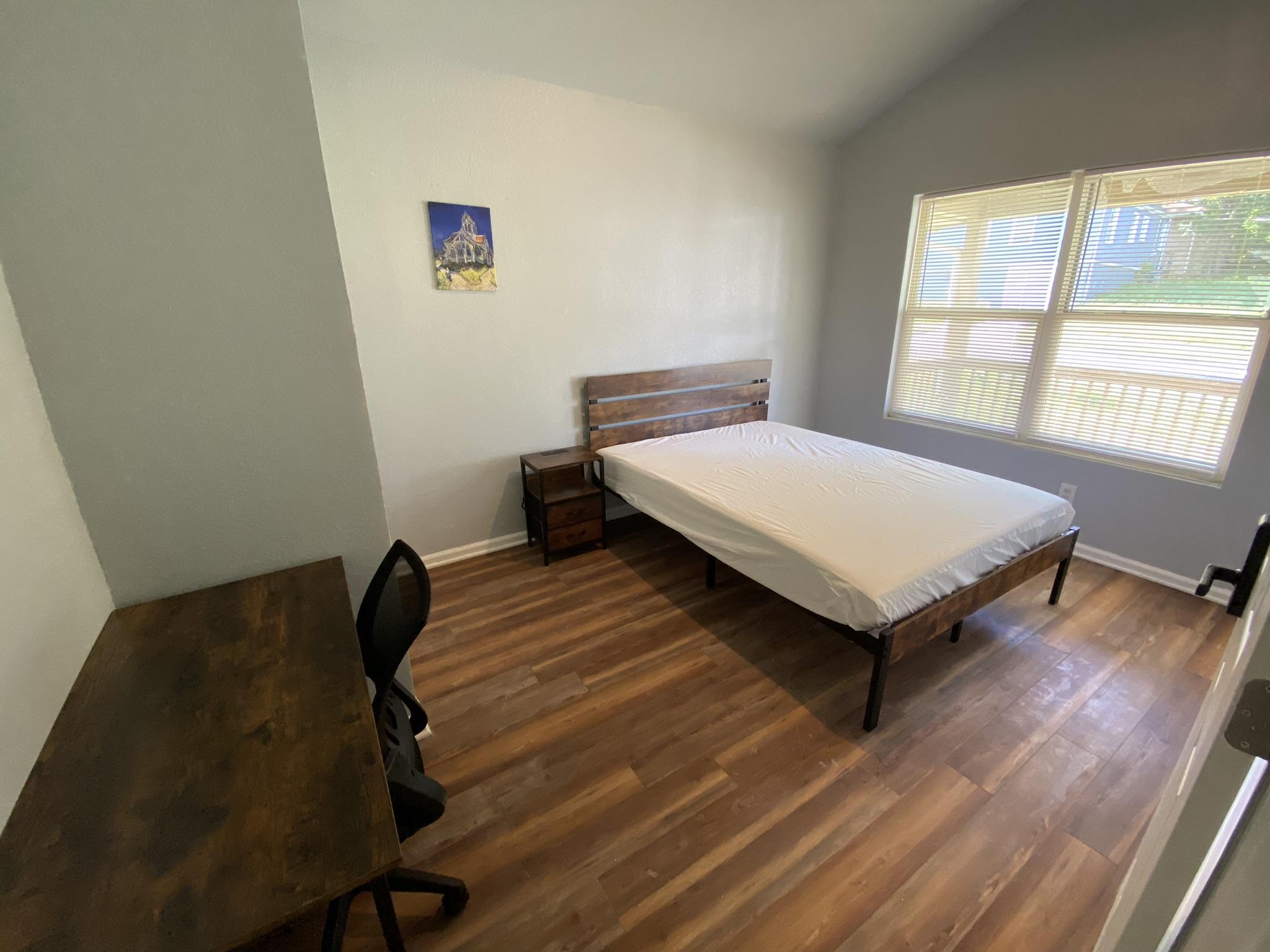 Room for Rent - South Central Kansas City House Newly-renovated & cozy