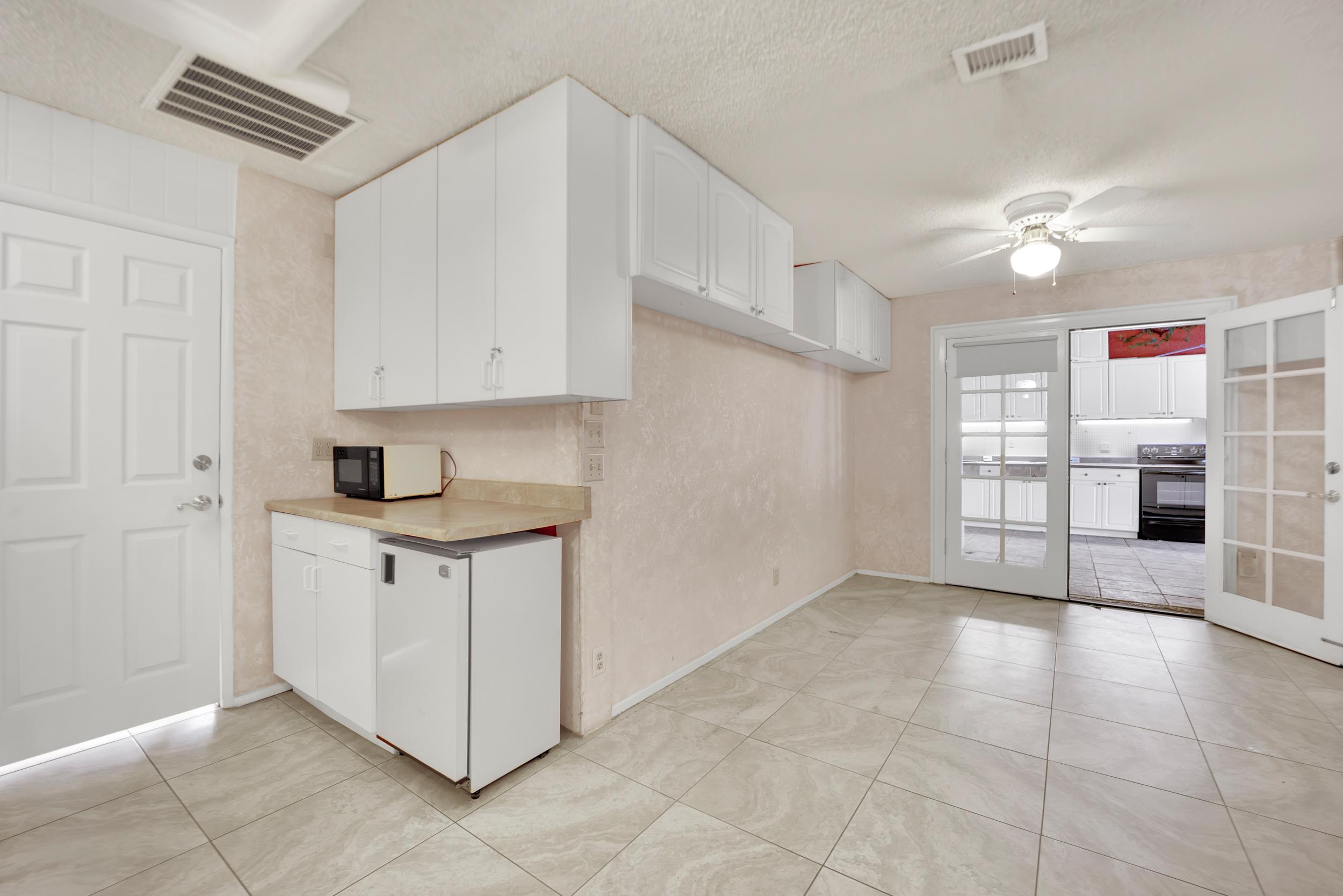 Room for Rent - High-quality & comfortable Las Vegas House with Backyard