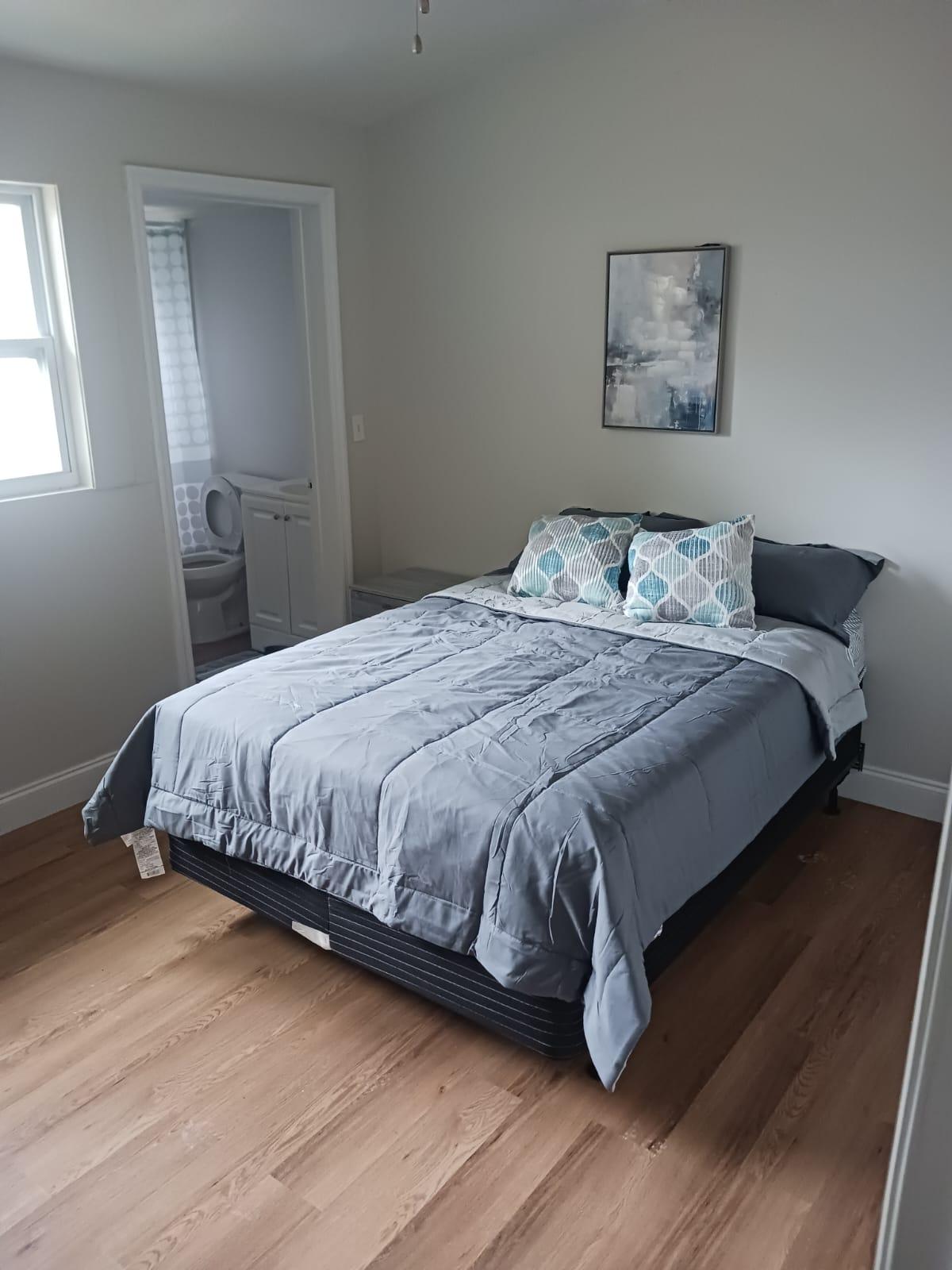 Room for Rent - Beautiful & newly-renovated Ocala House with Living room
