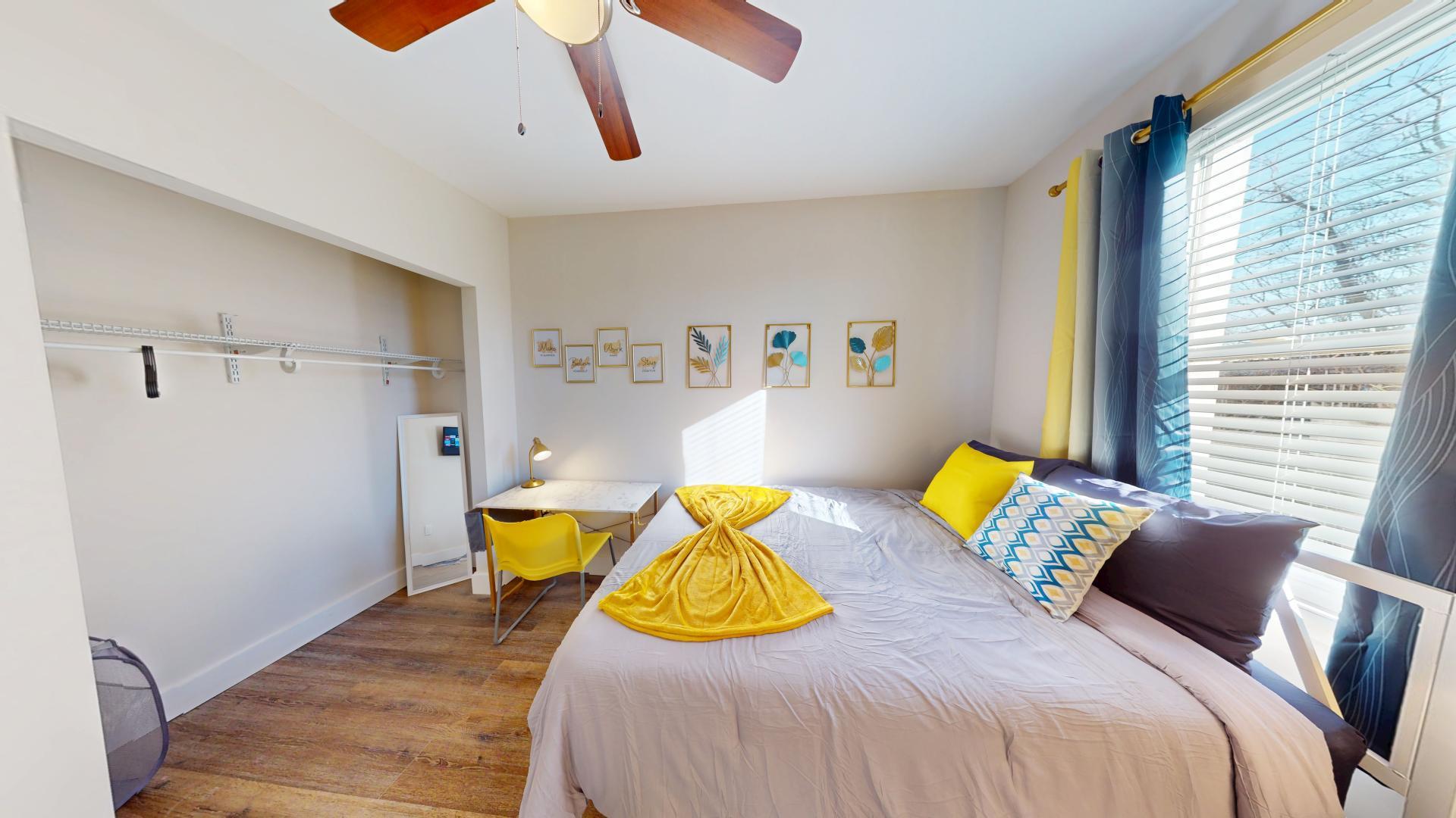 Room for Rent - ***Stunning Rowhome Minutes from Coppin State University, Johns Hopkins University, and BioPark - Open, Airy, and Luxurious with Beautiful High-Quality Finishes!***