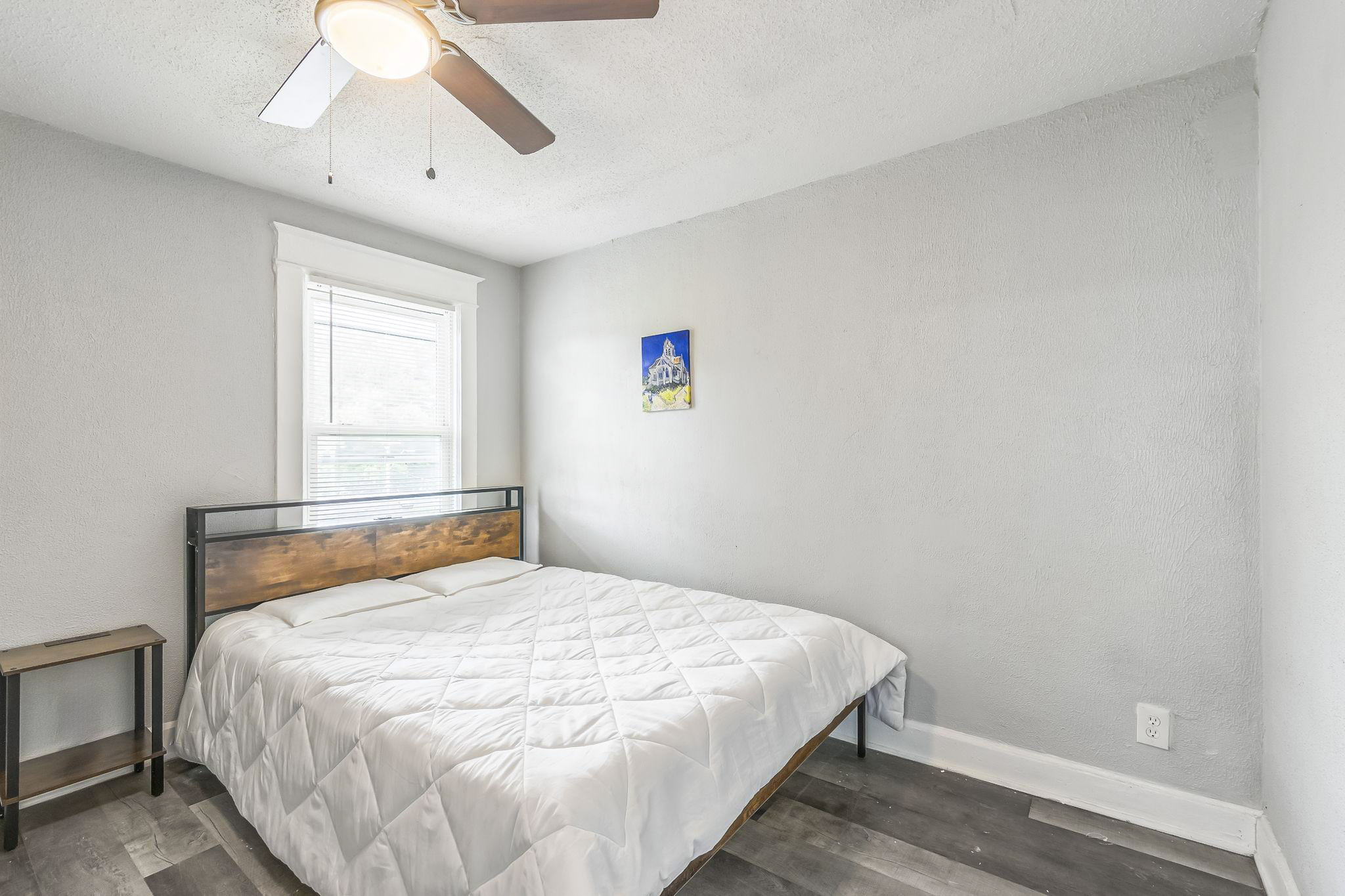 Room for Rent - Renovated Duplex with Patio/Porch to relax!