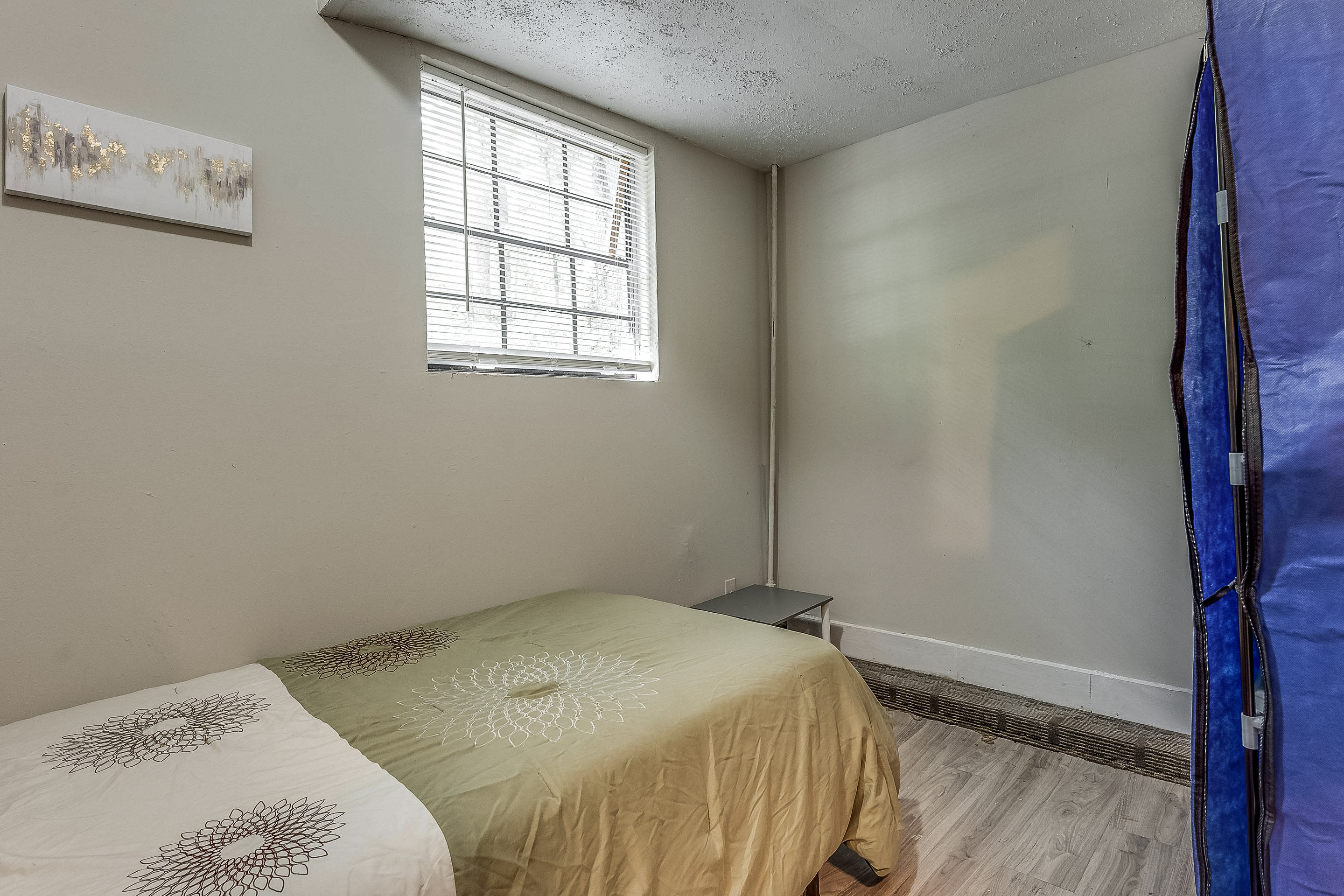 Room for Rent - Live Large in This Stunning Split-Level Home! Conveniently Located Near Tara Blvd and Major Transit Routes!