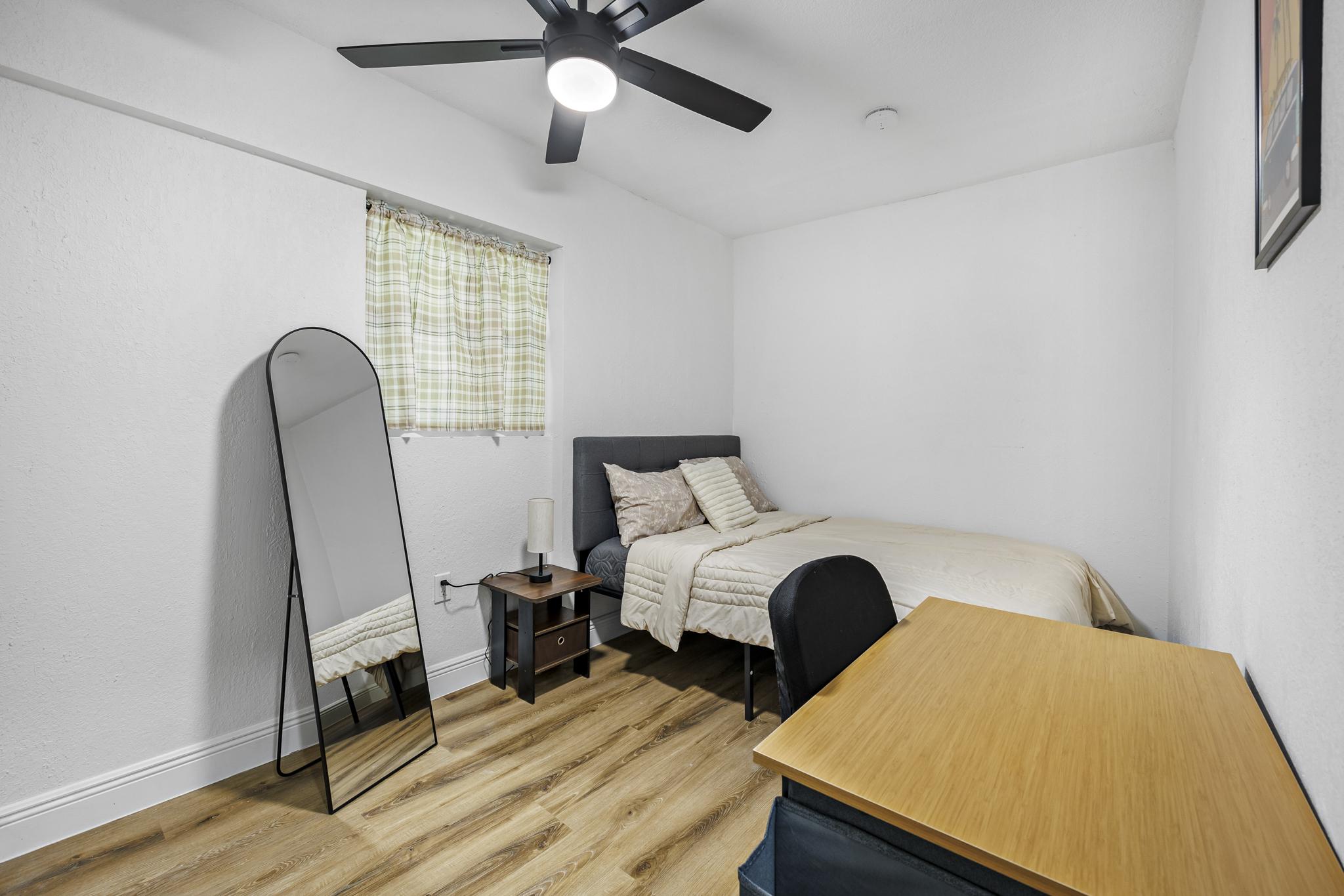 Room for Rent - Newly upgraded pool home minutes from FIT!!