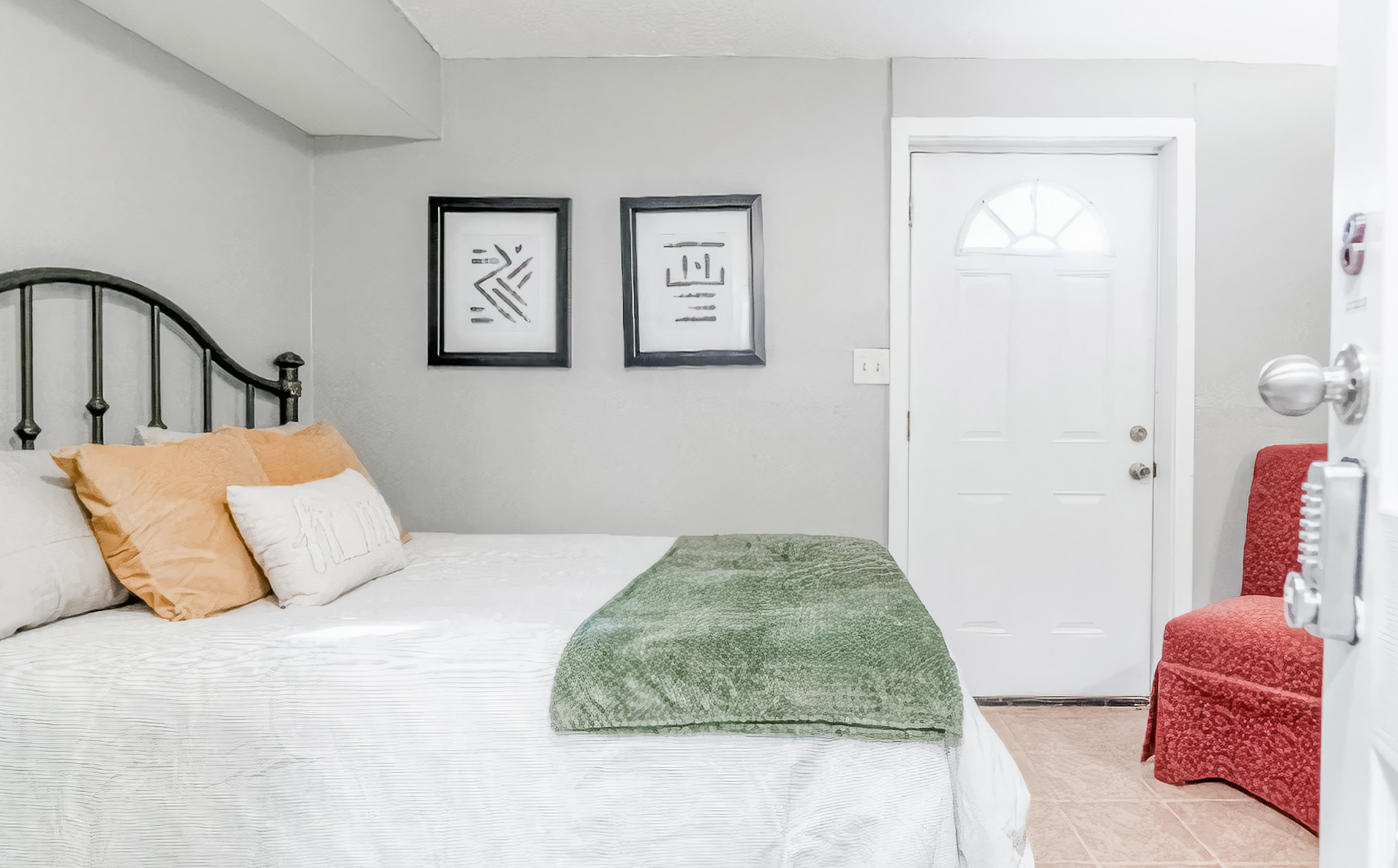Furnished room for rent in McAfee, Atlanta — Chestnut photo 2