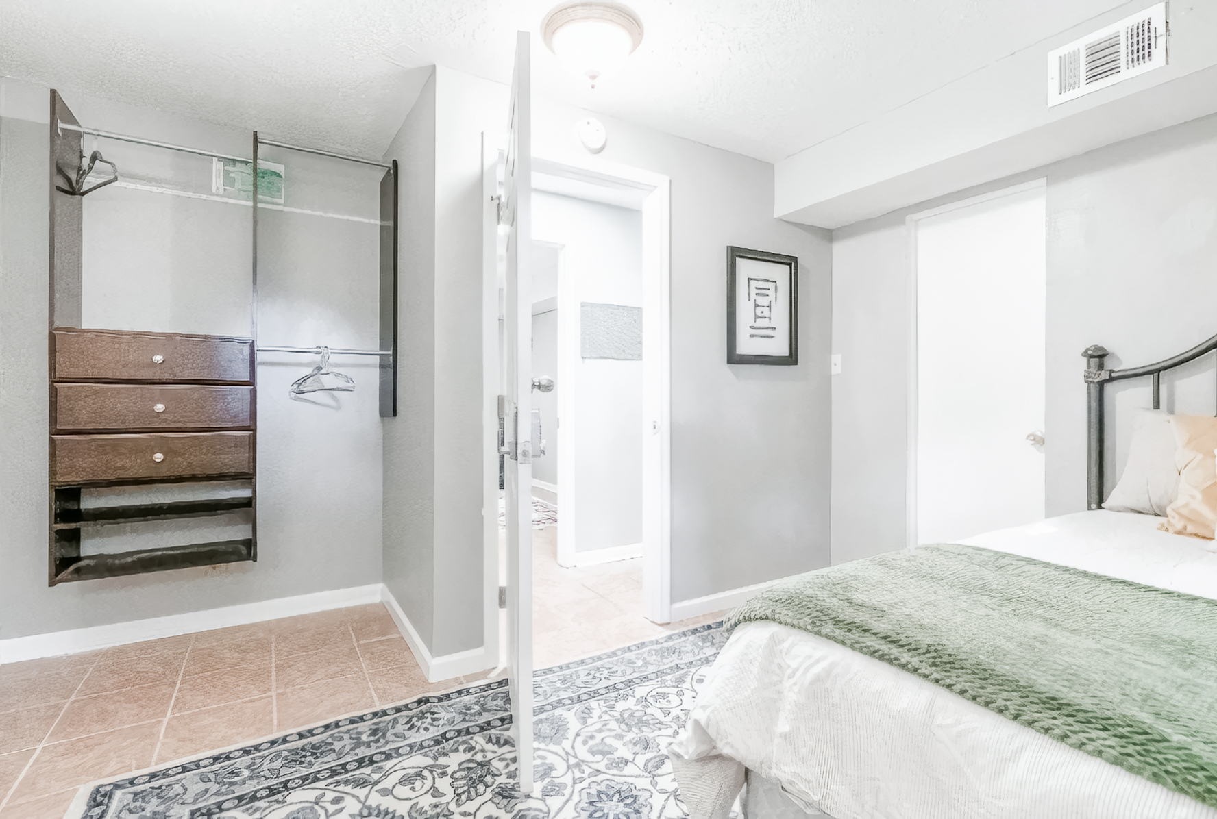Furnished room for rent in McAfee, Atlanta — Chestnut photo 3